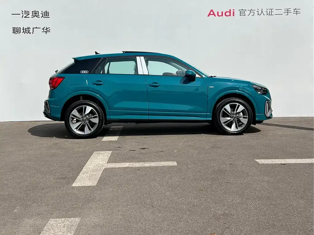 Audi Q2L 2025 из CN, фото 2