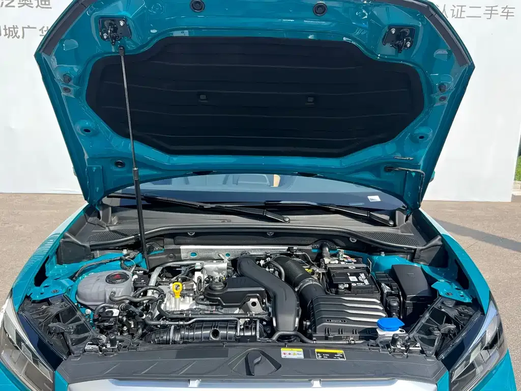Audi Q2L 2025 из CN, фото 8