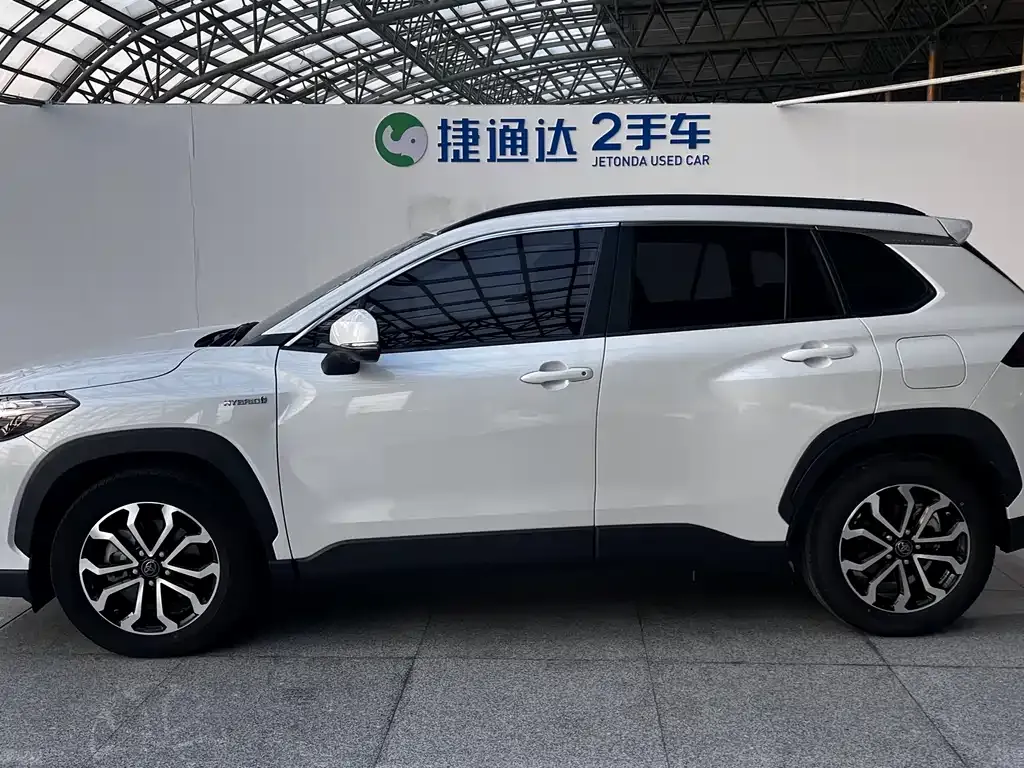 Toyota Frontlander 2023 из CN, фото 5