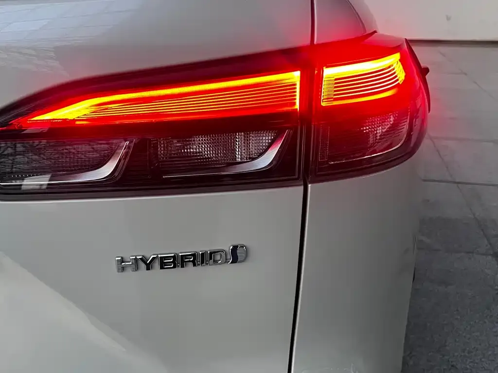 Toyota Frontlander 2023 из CN, фото 9