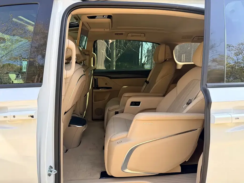 Buick GL8 Hybrid — фото 7