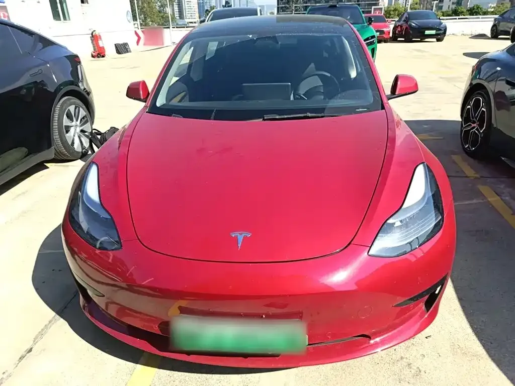 Tesla Model 3 — фото 2