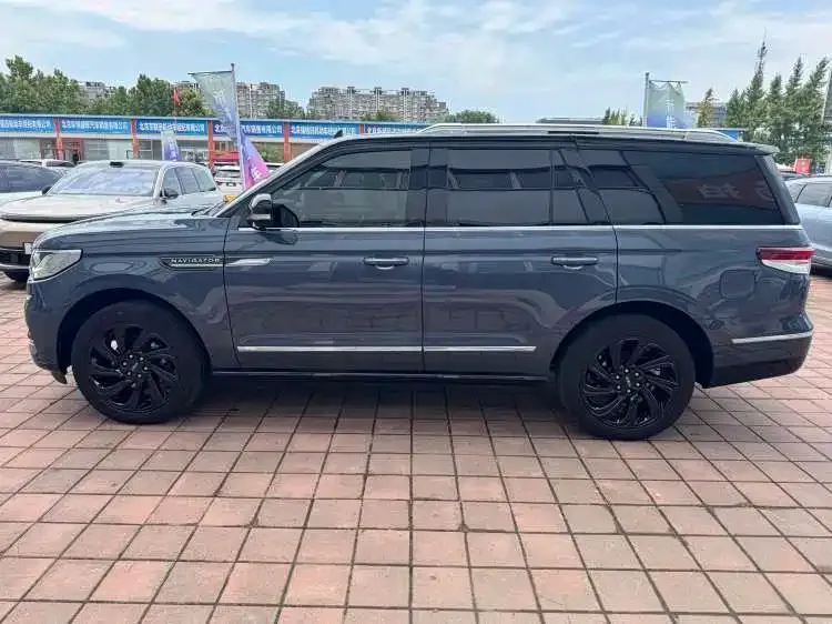 Lincoln Navigator 2023 из CN, фото 8