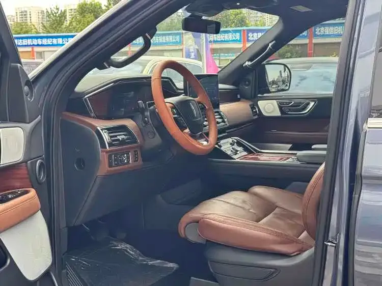 Lincoln Navigator 2023 из CN, фото 5