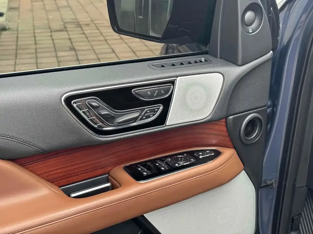 Lincoln Navigator 2023 из CN, фото 6