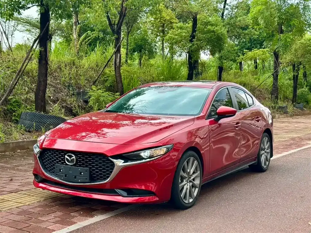 Mazda 3 Axela — фото 1