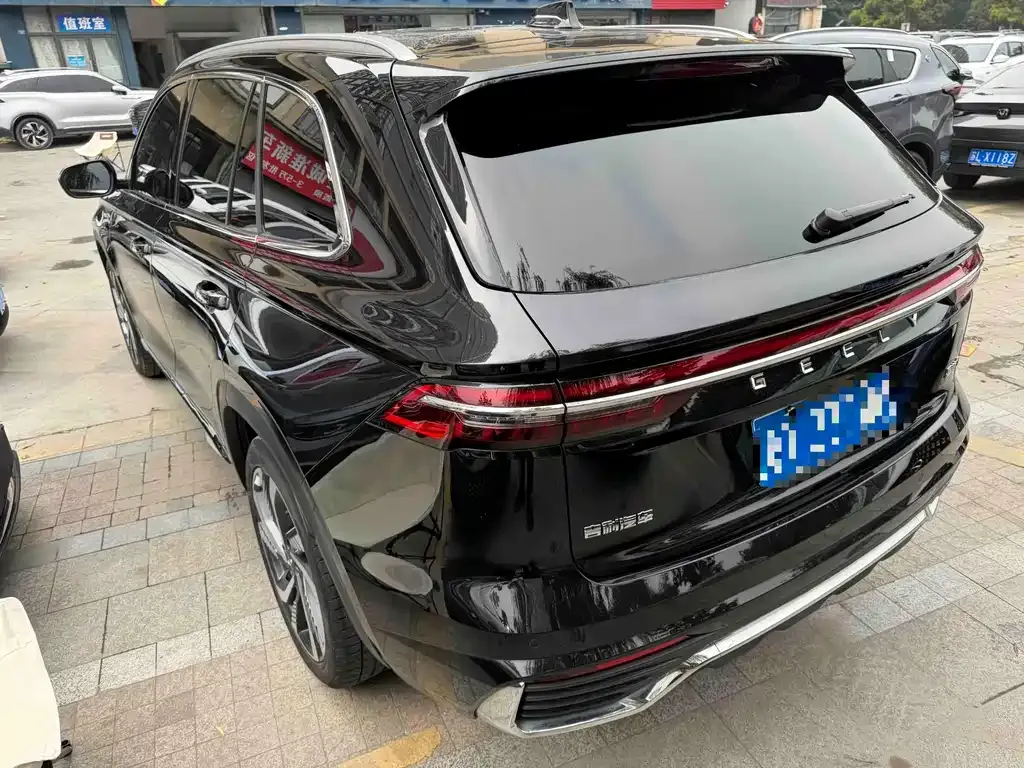 Geely Xingyue L — фото 5