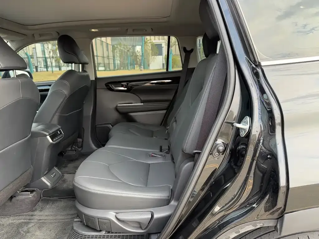 Toyota Highlander 2024 из CN, фото 6