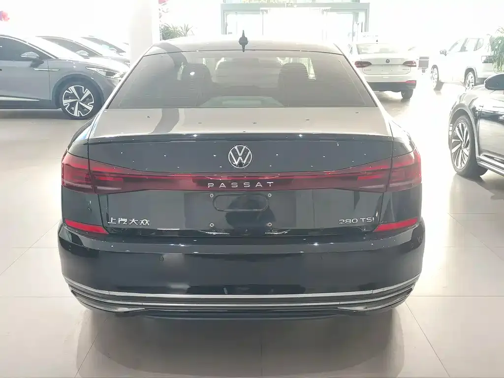 Volkswagen Passat 2022 из CN, фото 4