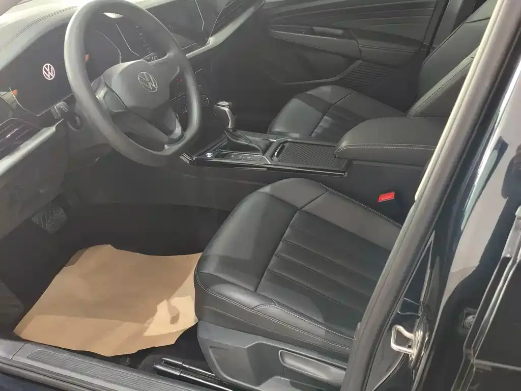 Volkswagen Passat 2022 из CN, фото 6