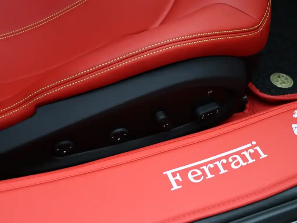 Ferrari F8 — фото 7