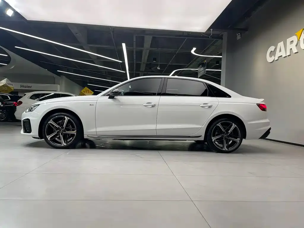 Audi A4L 2024 из CN, фото 10