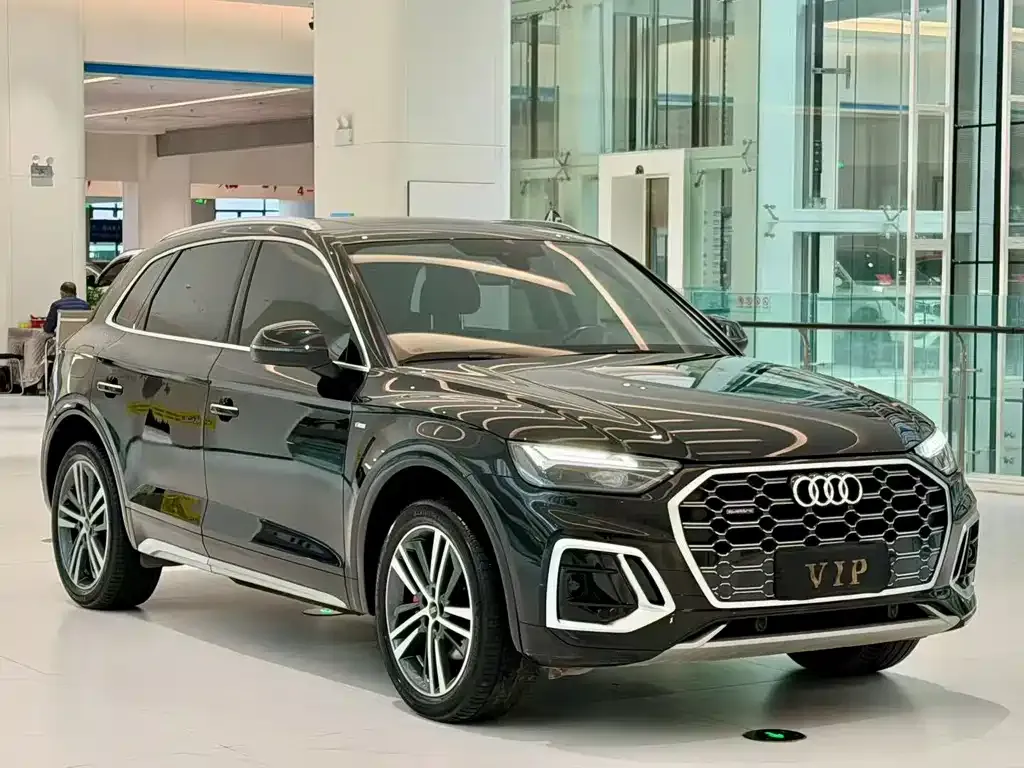 Audi Q5L 2022 из CN, фото 1