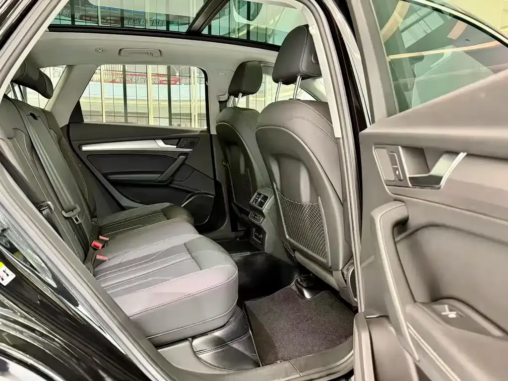 Audi Q5L 2022 из CN, фото 4