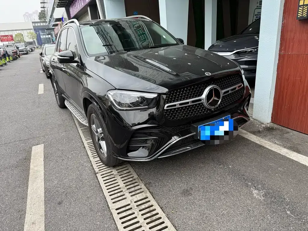 Mercedes-Benz GLE — фото 1