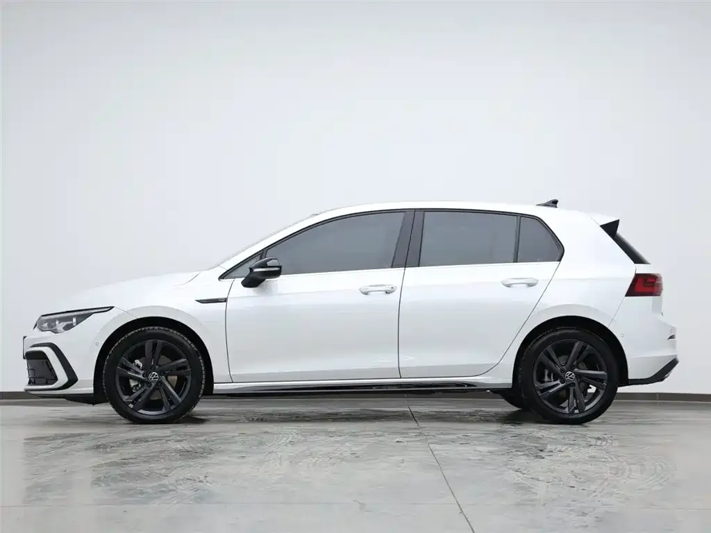 Volkswagen Golf 2022 из CN, фото 2