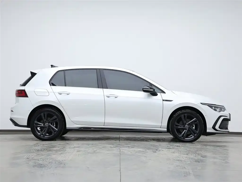 Volkswagen Golf 2022 из CN, фото 9