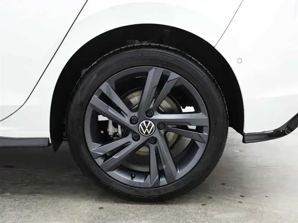 Volkswagen Golf 2022 из CN, фото 7