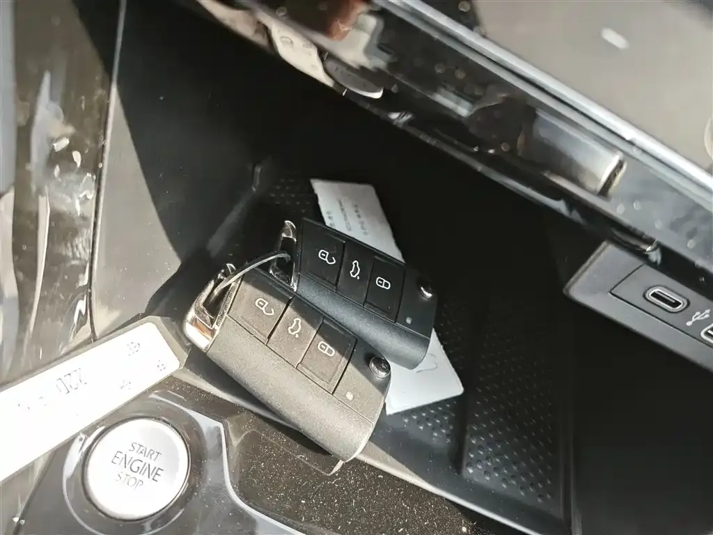 Volkswagen Tharu 2025 из CN, фото 9