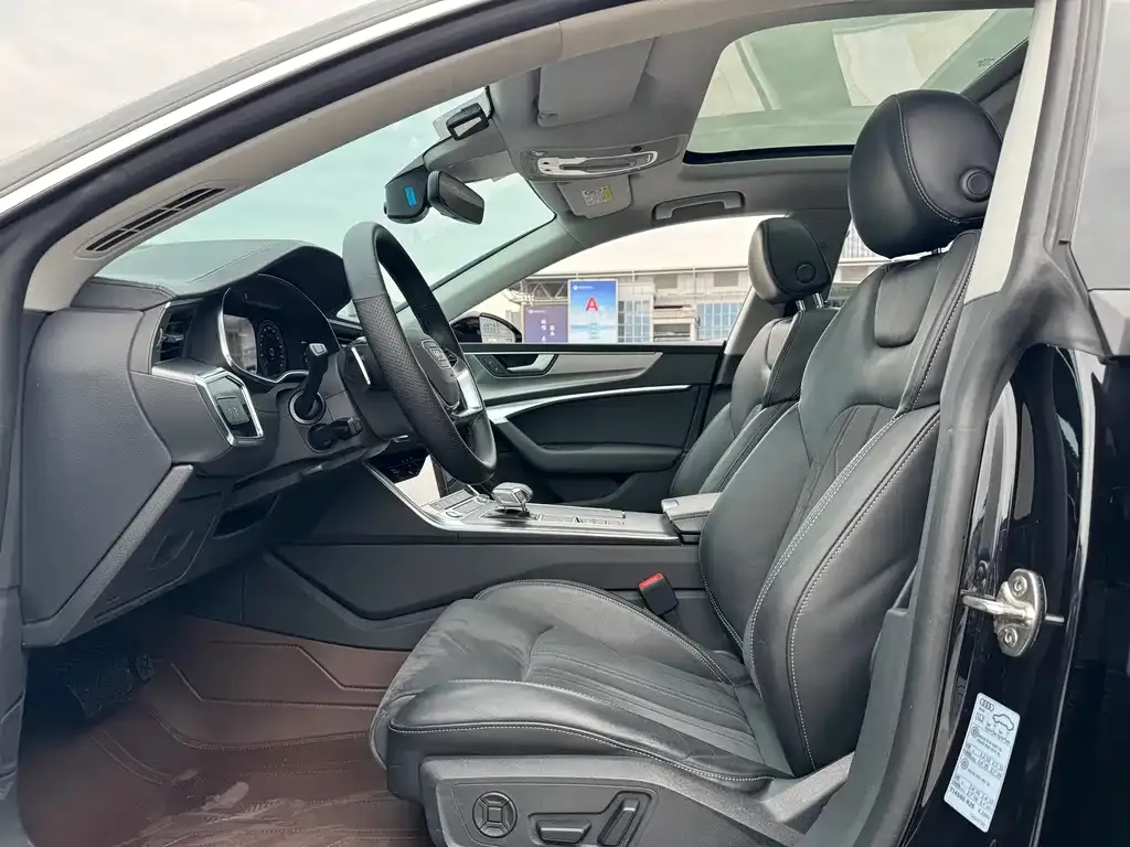 Audi A7L 2024 из CN, фото 4