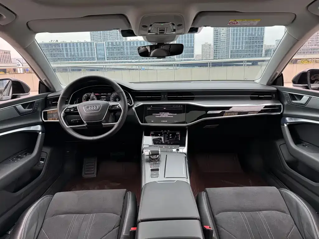 Audi A7L 2024 из CN, фото 3
