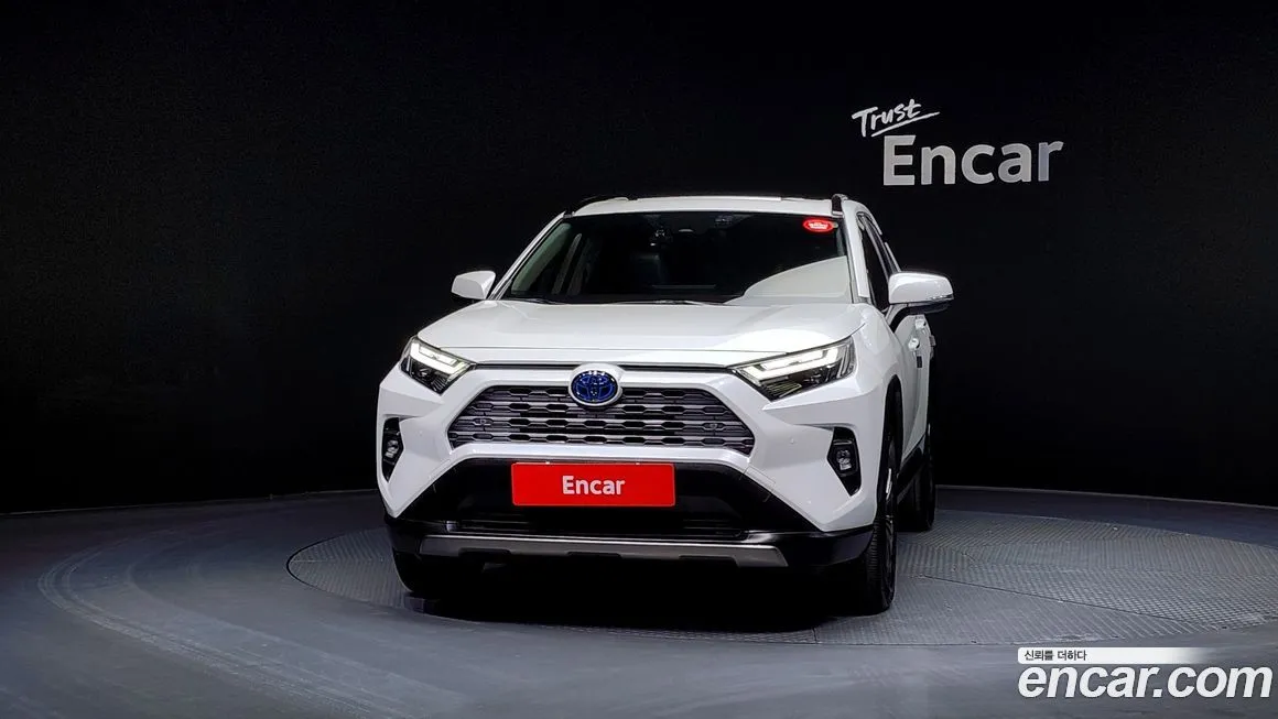 Toyota RAV4 2023 из KR, фото 4