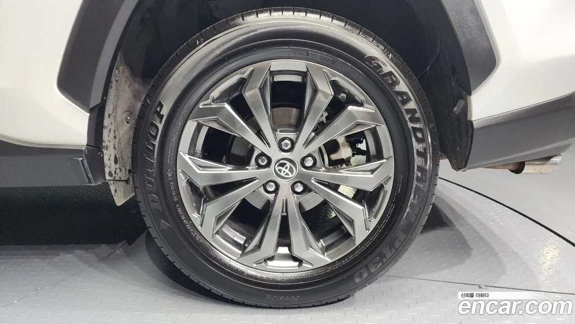 Toyota RAV4 2023 из KR, фото 6