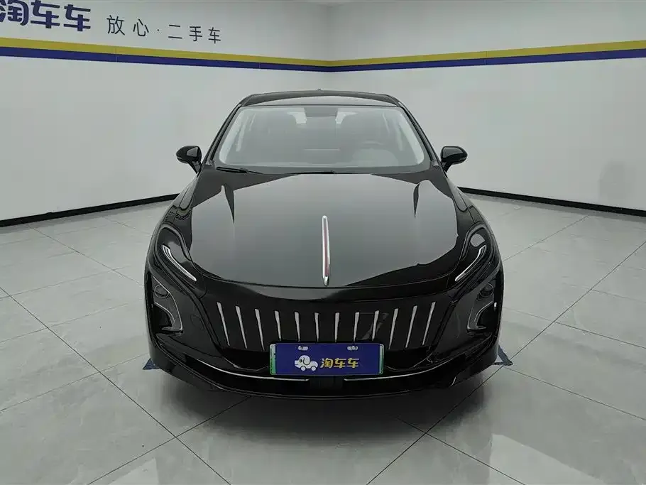 Hongqi E-QM5 2023 из CN, фото 2