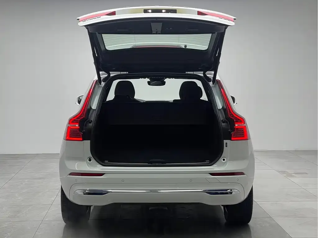 Volvo XC60 2025 из CN, фото 5