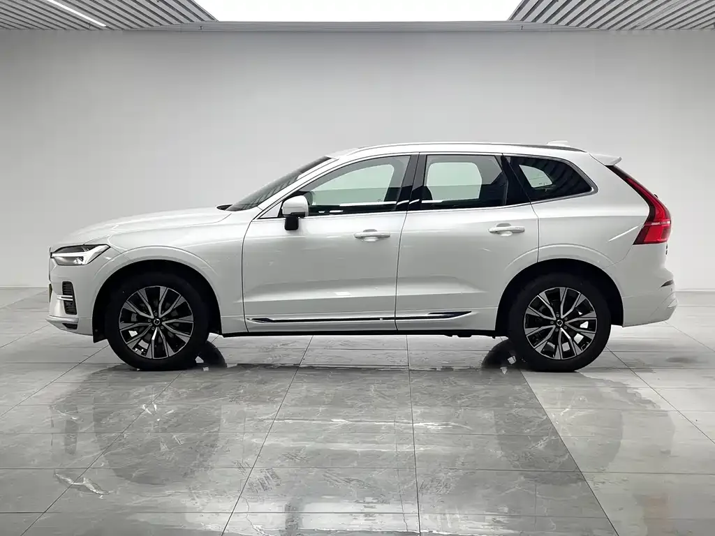 Volvo XC60 2025 из CN, фото 2