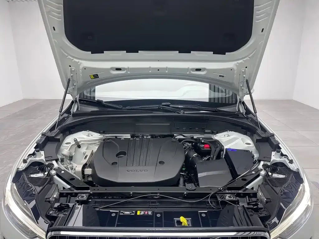 Volvo XC60 2025 из CN, фото 6