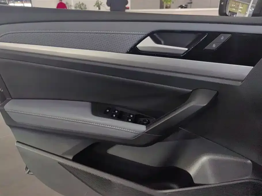 Volkswagen Lavida 2023 из CN, фото 9