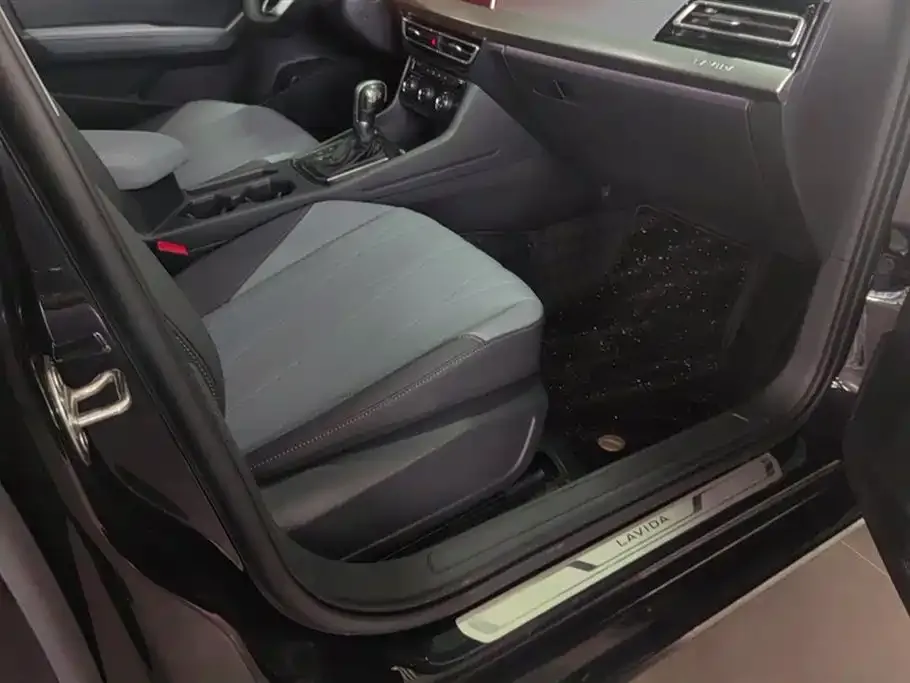 Volkswagen Lavida 2023 из CN, фото 5