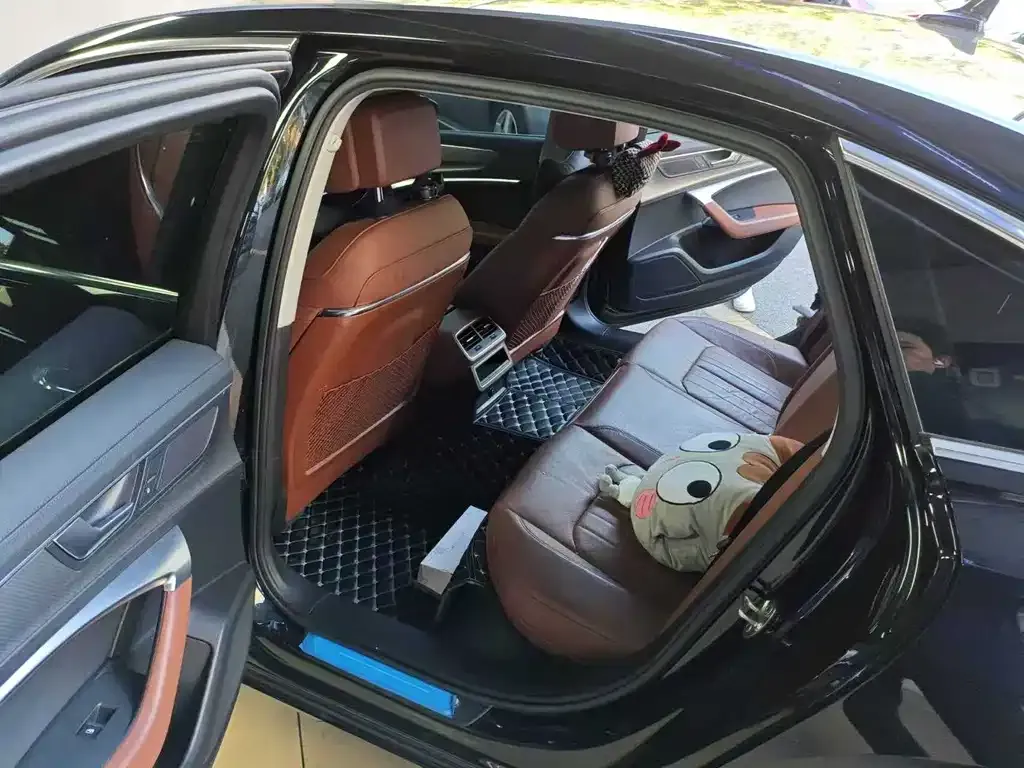 Audi A6L 2021 из CN, фото 2
