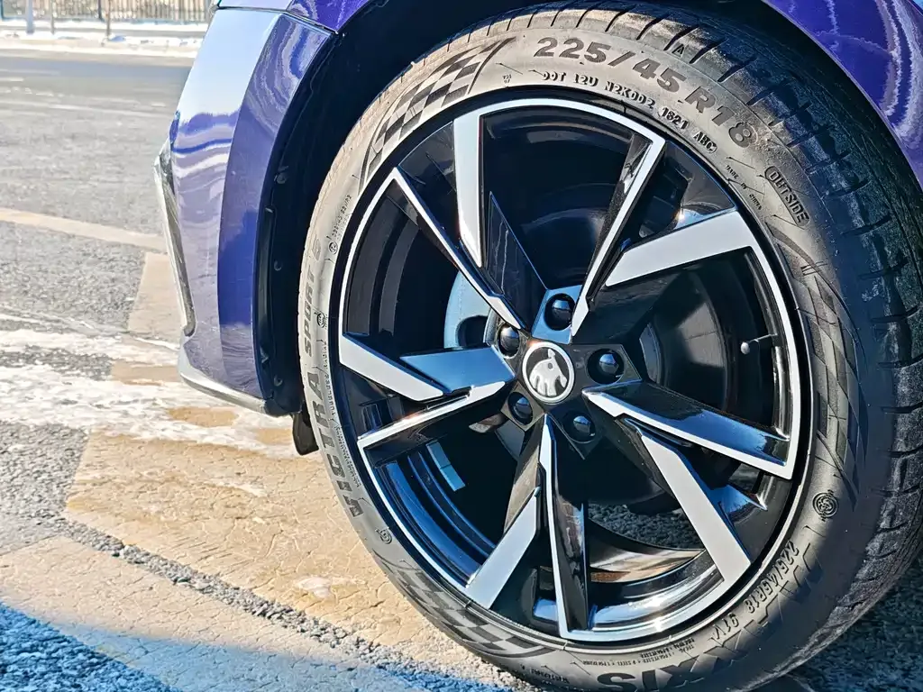 Skoda Octavia — фото 8