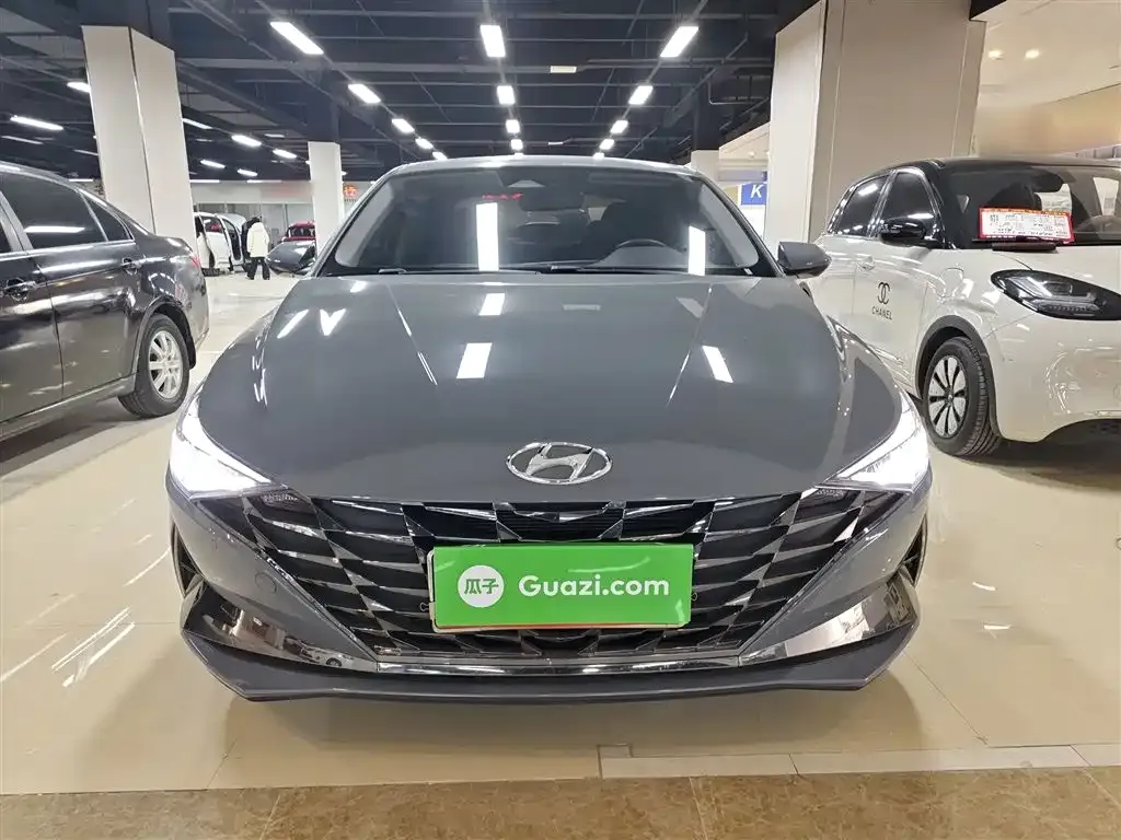 Hyundai Elantra — фото 5