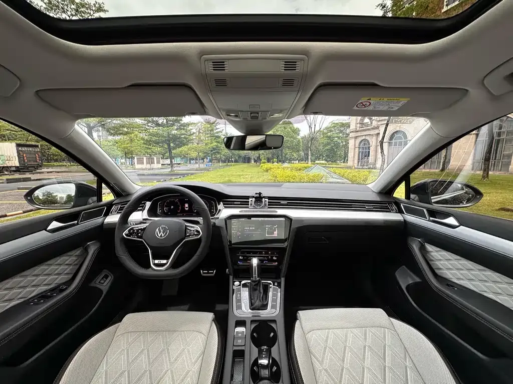 Volkswagen Magotan 2025 из CN, фото 3