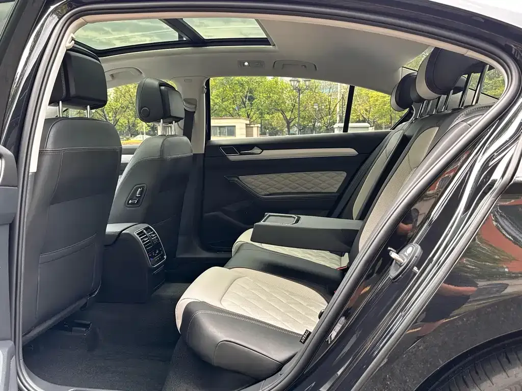 Volkswagen Magotan 2025 из CN, фото 6