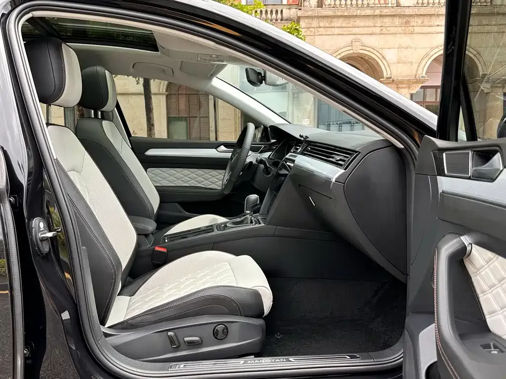Volkswagen Magotan 2025 из CN, фото 5