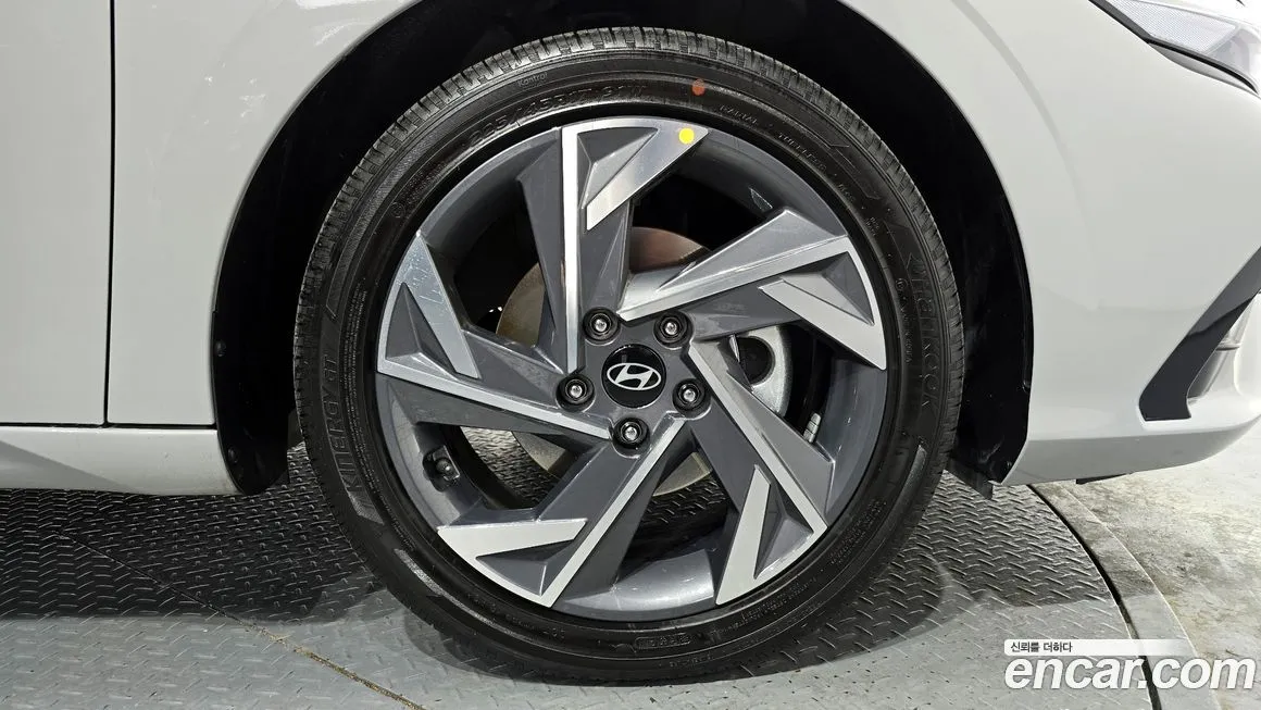 Hyundai AVANTE — фото 9