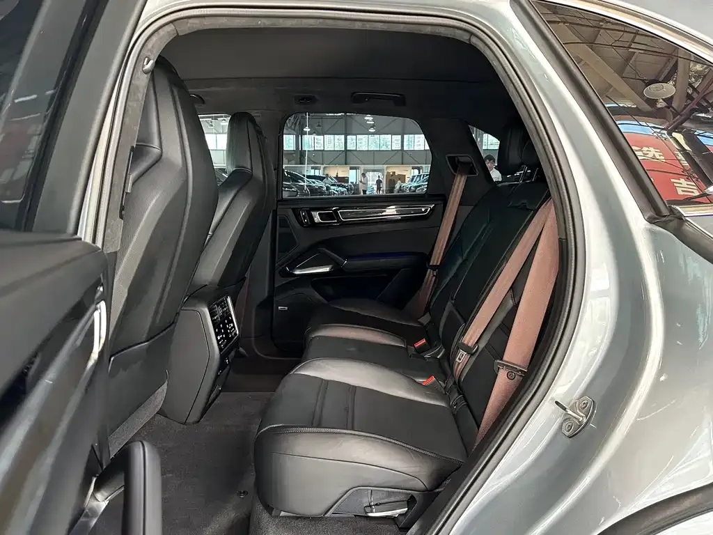 Porsche Cayenne 2021 из CN, фото 8