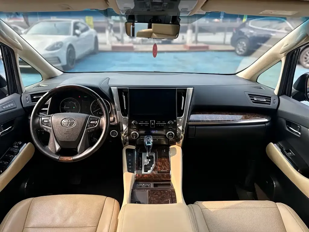 Toyota Alphard 2021 из CN, фото 10