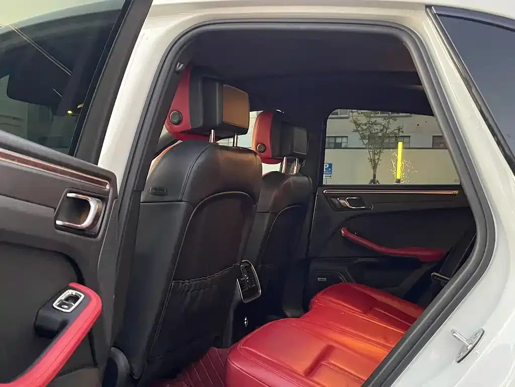 Porsche Macan 2021 из CN, фото 5
