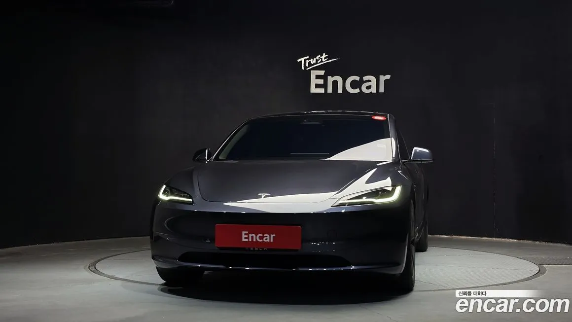 Tesla Model 3 2024 из KR, фото 2