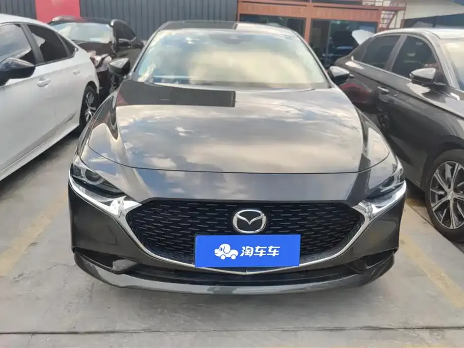Mazda 3 Axela 2023 из CN, фото 2