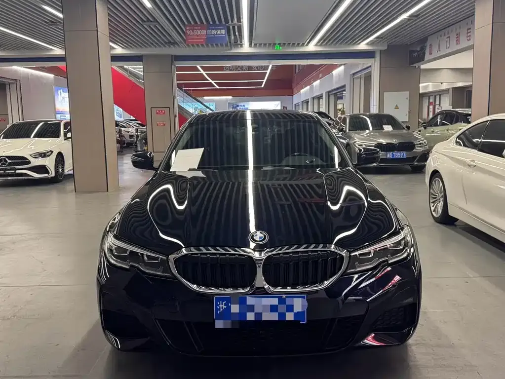 BMW 3 Series 2021 из CN, фото 10