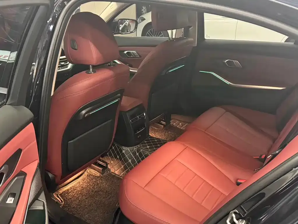 BMW 3 Series 2021 из CN, фото 3