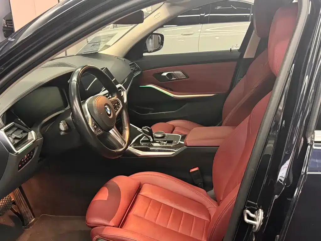 BMW 3 Series 2021 из CN, фото 2