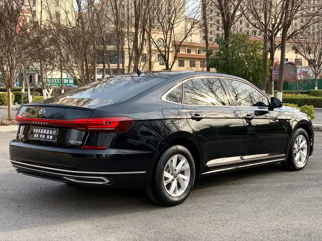 Volkswagen Passat — фото 8