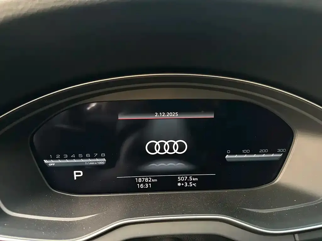 Audi SQ5 2021 из CN, фото 2
